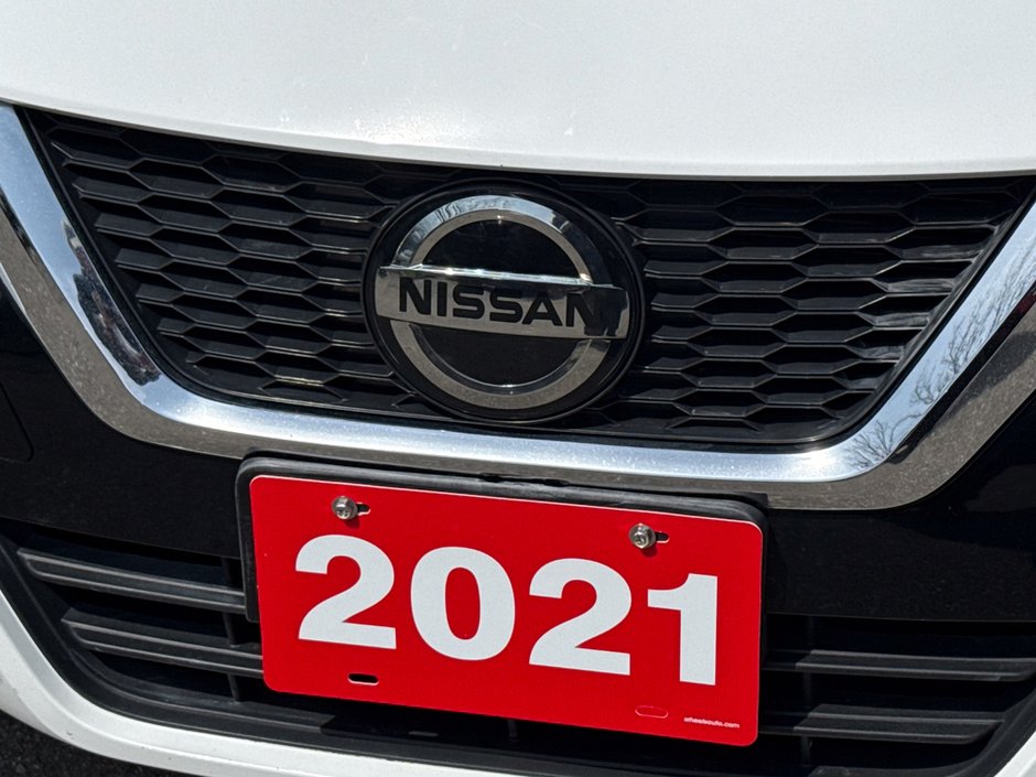 2021 Nissan Versa 1.6 S-9