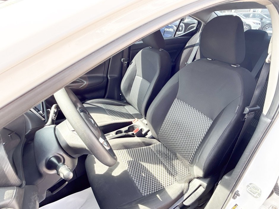 2021 Nissan Versa 1.6 S-14