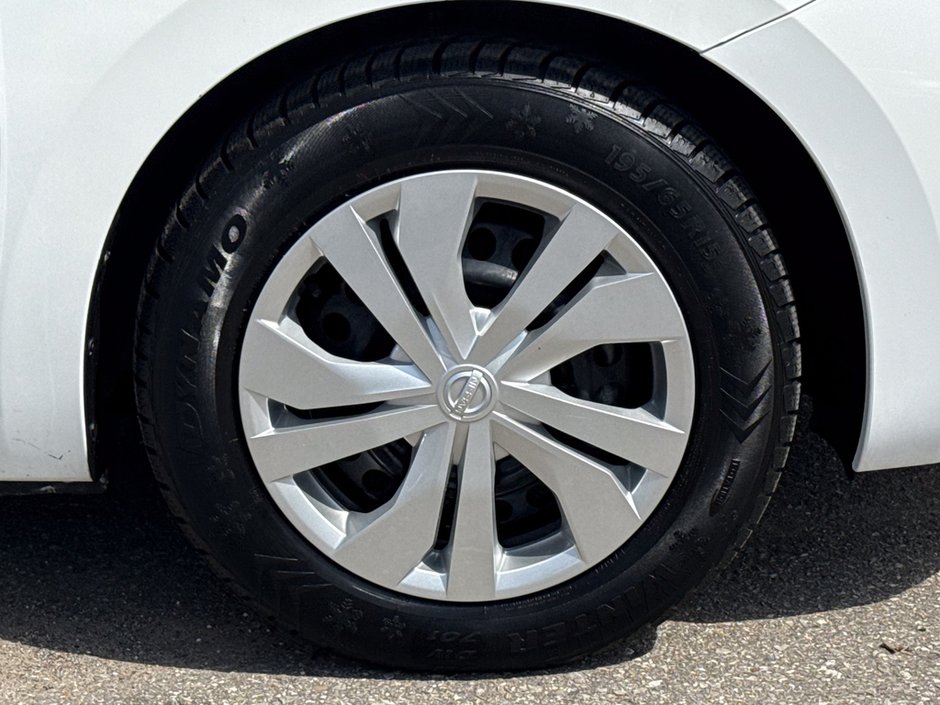 2021 Nissan Versa 1.6 S-10