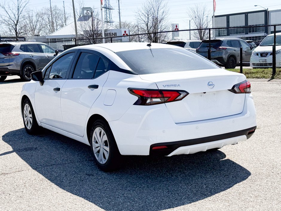 2021 Nissan Versa 1.6 S-4