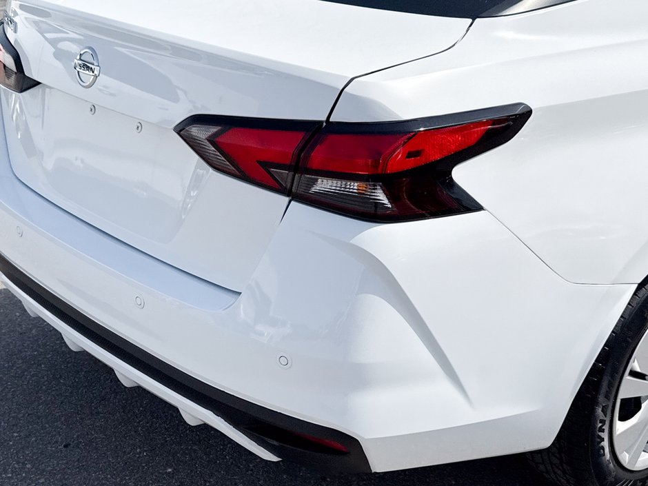 2021 Nissan Versa 1.6 S-11