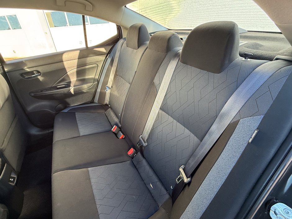 2023 Nissan Versa 1.6 SV-12