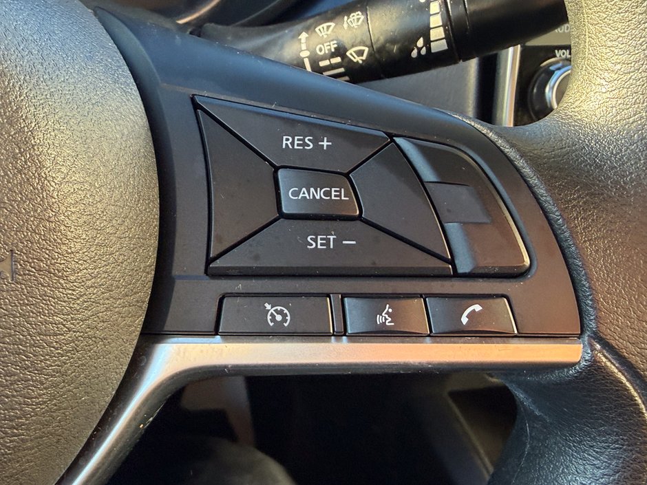 2023 Nissan Versa 1.6 SV-20