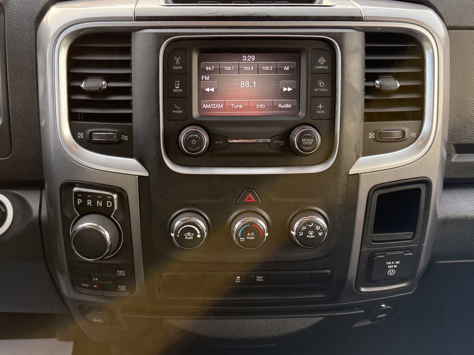 2023 Ram 1500 Classic SLT-18