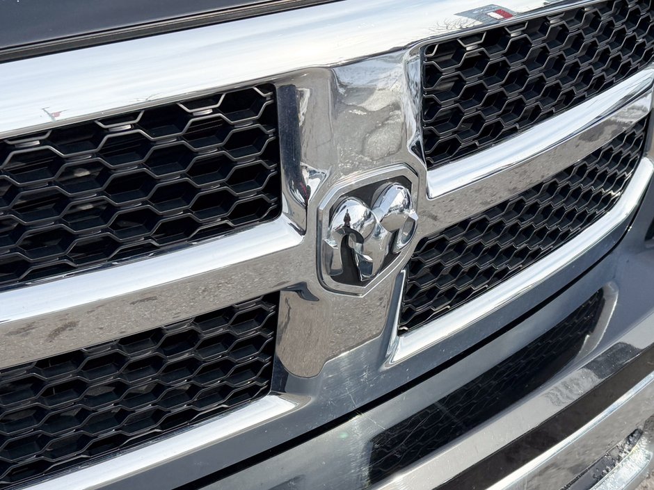 2023 Ram 1500 Classic SLT-11