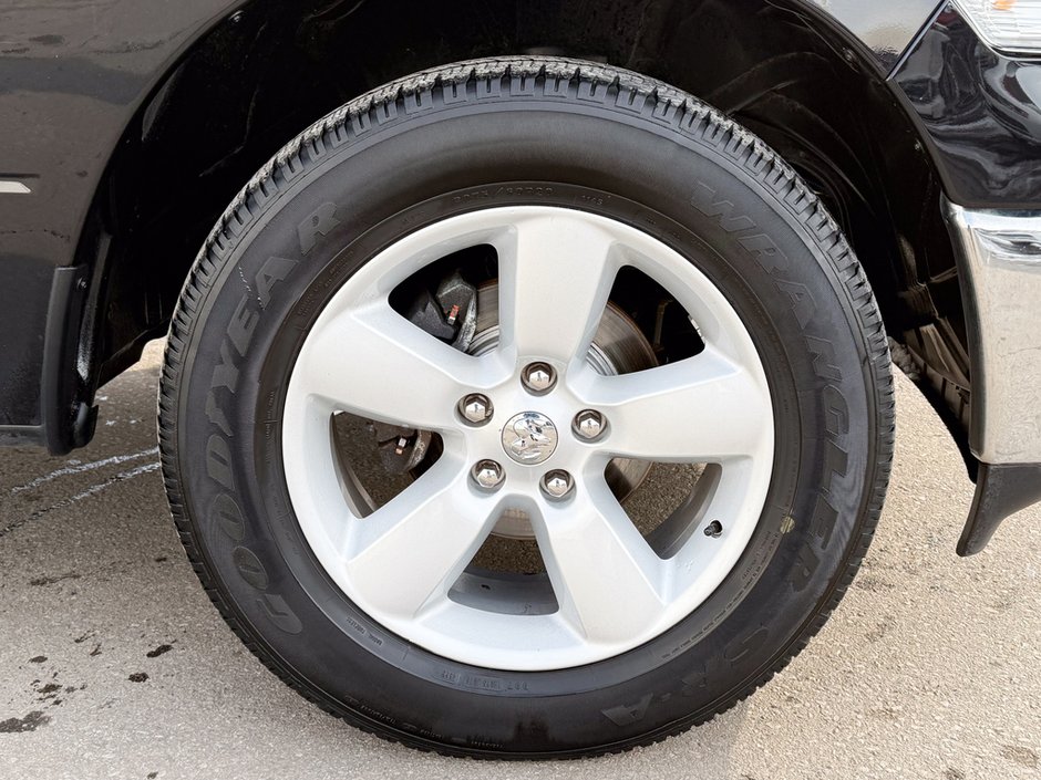 2023 Ram 1500 Classic SLT-10