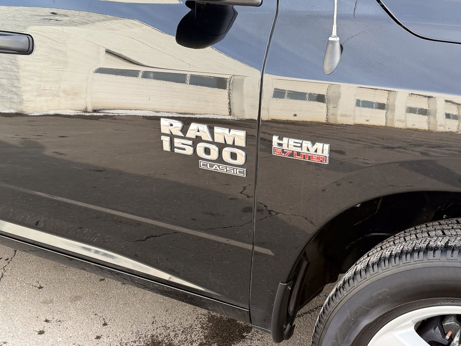 2023 Ram 1500 Classic SLT-9