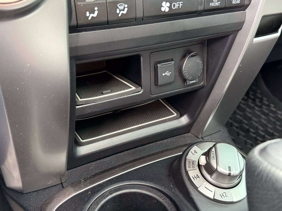 2023 Toyota 4Runner Base-26