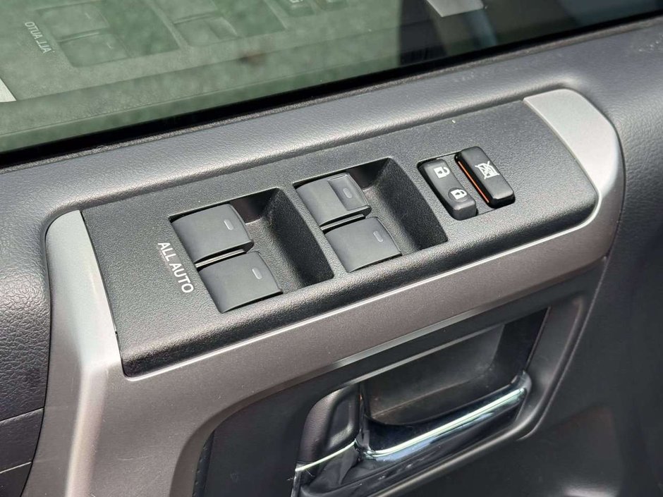 2023 Toyota 4Runner Base-22
