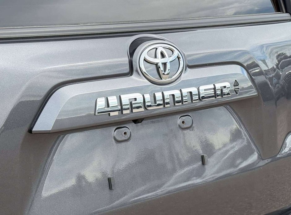 2023 Toyota 4Runner Base-13