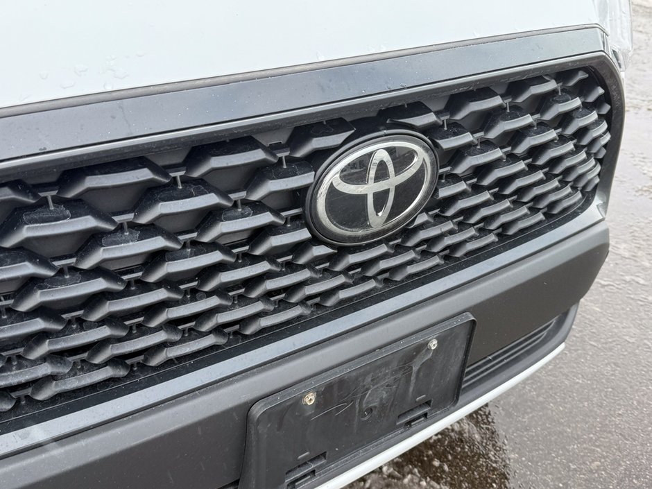 2023 Toyota Corolla Cross LE-9