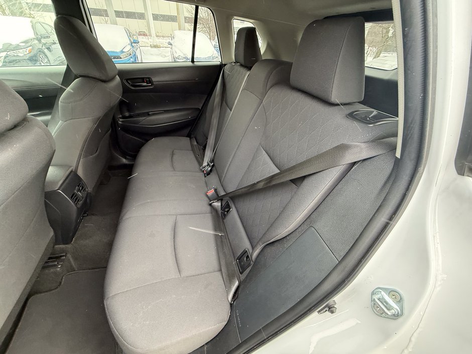 2023 Toyota Corolla Cross LE-14