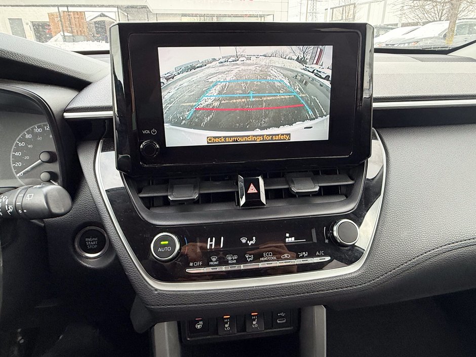 2023 Toyota Corolla Cross LE-26