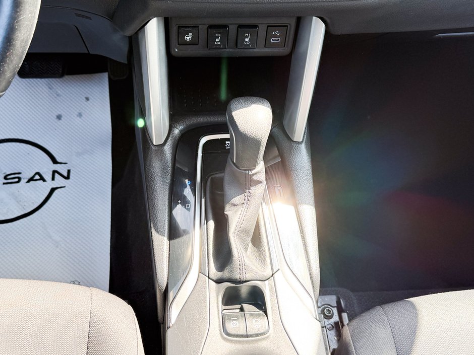 2023 Toyota Corolla Cross LE-22