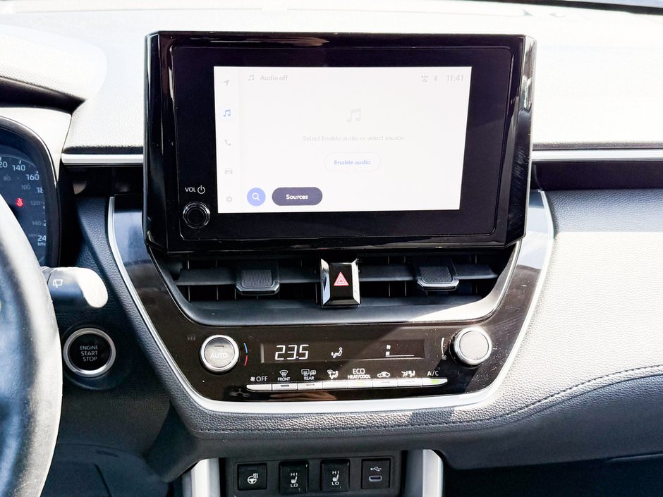 2023 Toyota Corolla Cross LE-20