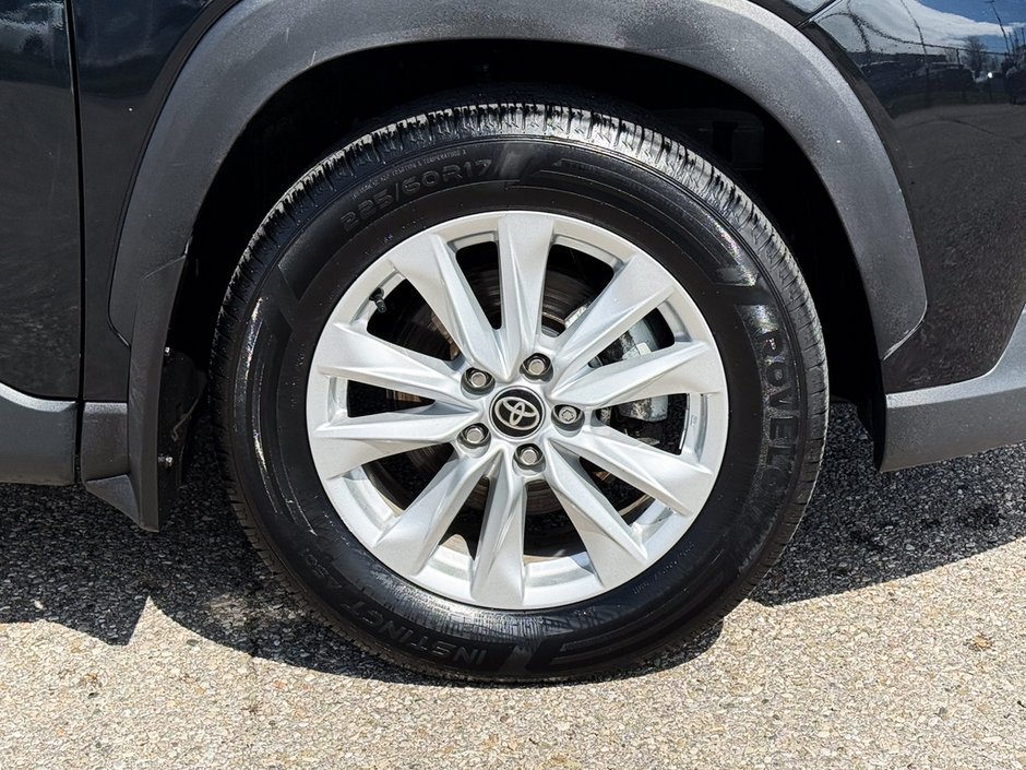 2023 Toyota Corolla Cross LE-13