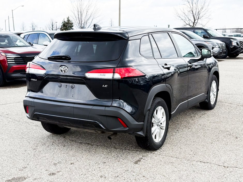 2023 Toyota Corolla Cross LE-6