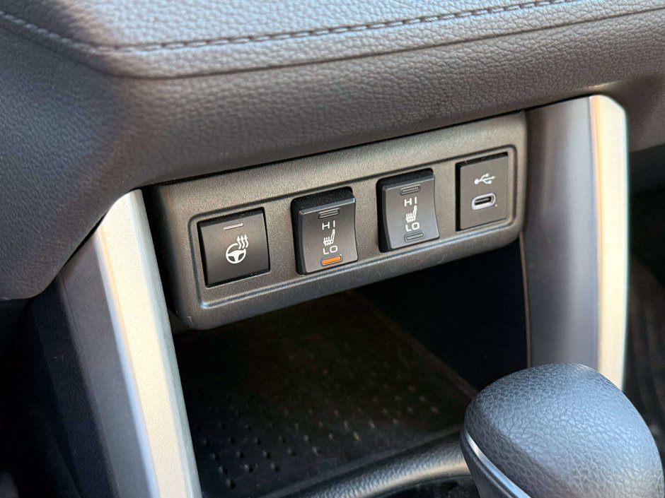 2023 Toyota Corolla Cross Hybrid SE-16