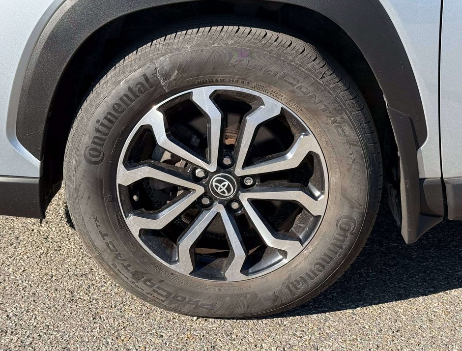 2023 Toyota Corolla Cross Hybrid SE-9
