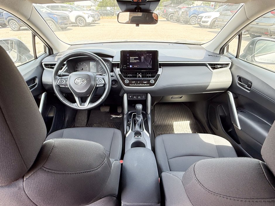 2024 Toyota Corolla Cross LE-11