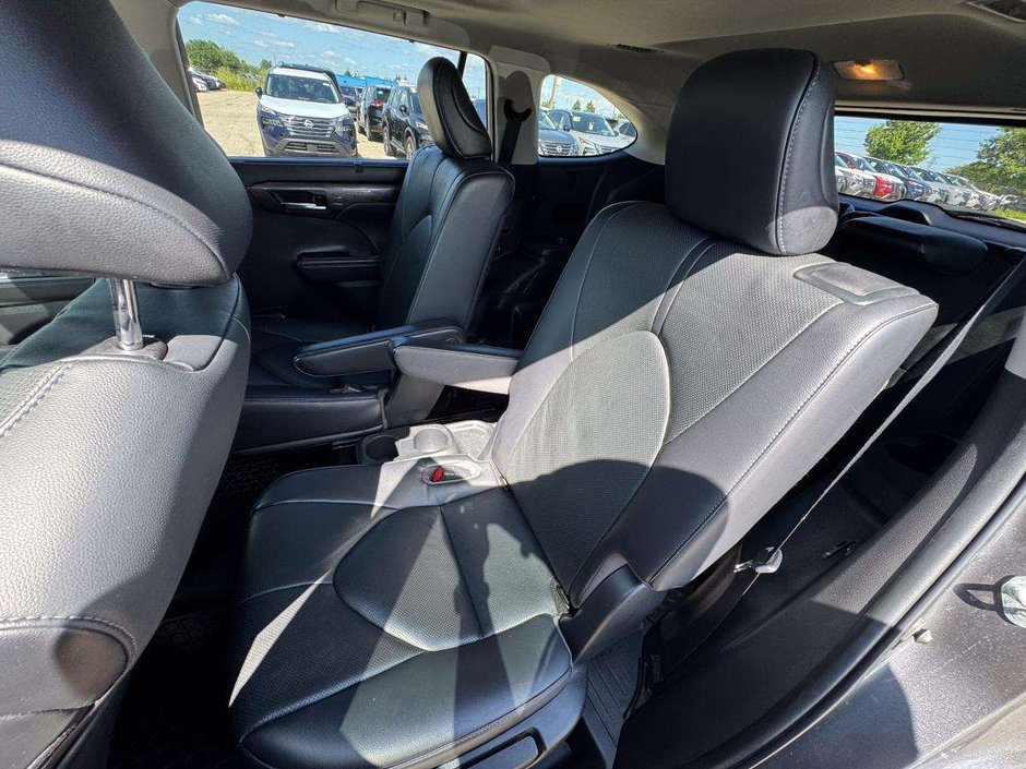 2023 Toyota Highlander Hybrid Limited-19