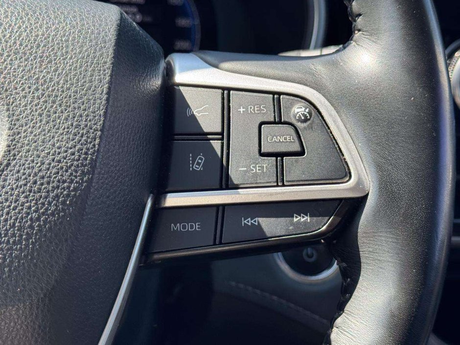 2023 Toyota Highlander Hybrid Limited-30