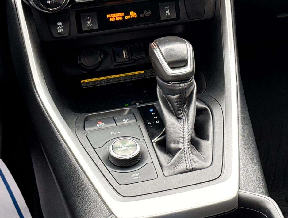 2019 Toyota RAV4 Hybrid XLE-22