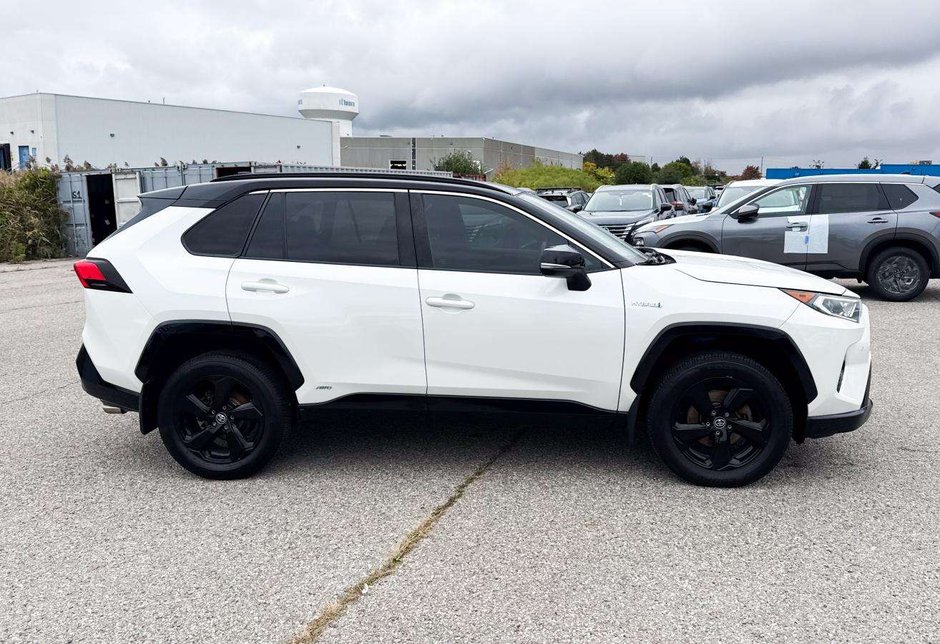 2019 Toyota RAV4 Hybrid XLE-8