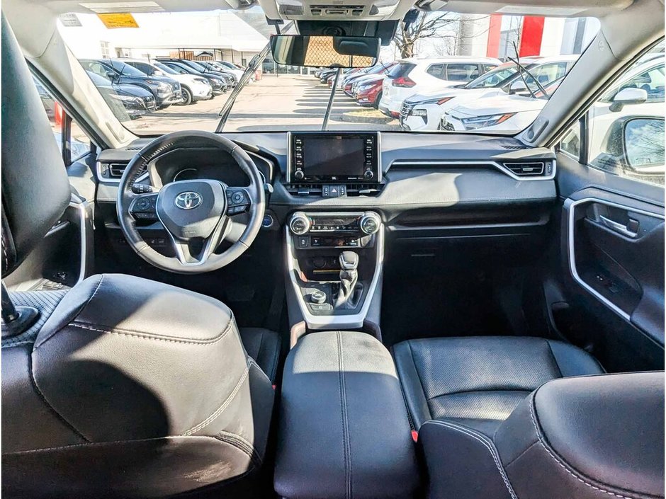 2020 Toyota RAV4 Hybrid Limited-27