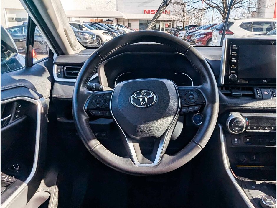 2020 Toyota RAV4 Hybrid Limited-28