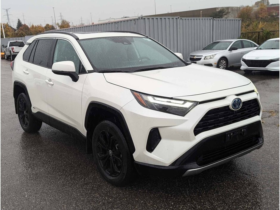 2022 Toyota RAV4 Hybrid SE-10