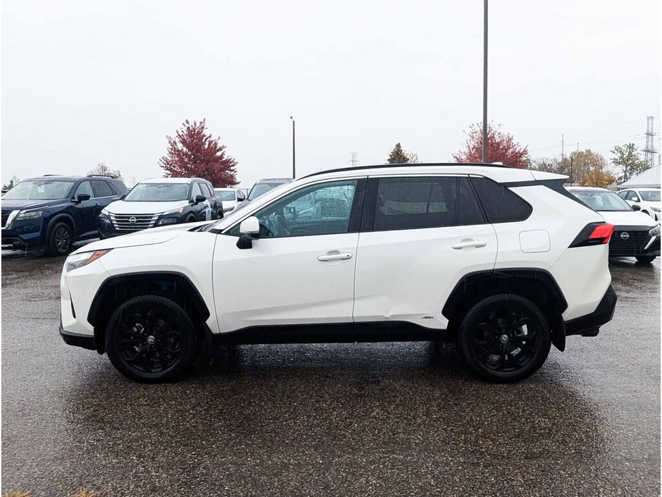 2022 Toyota RAV4 Hybrid SE-4