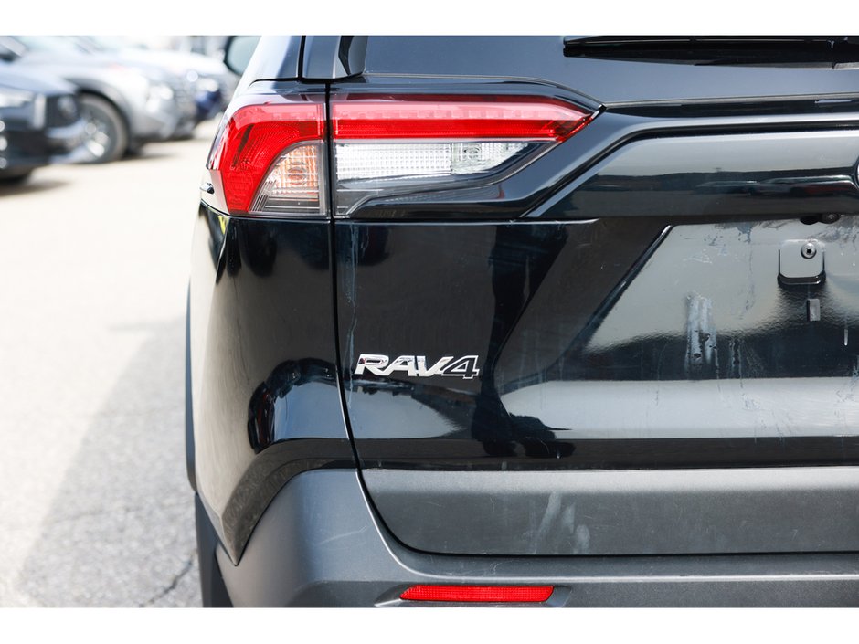 2025 Toyota RAV4 Hybrid LE-12