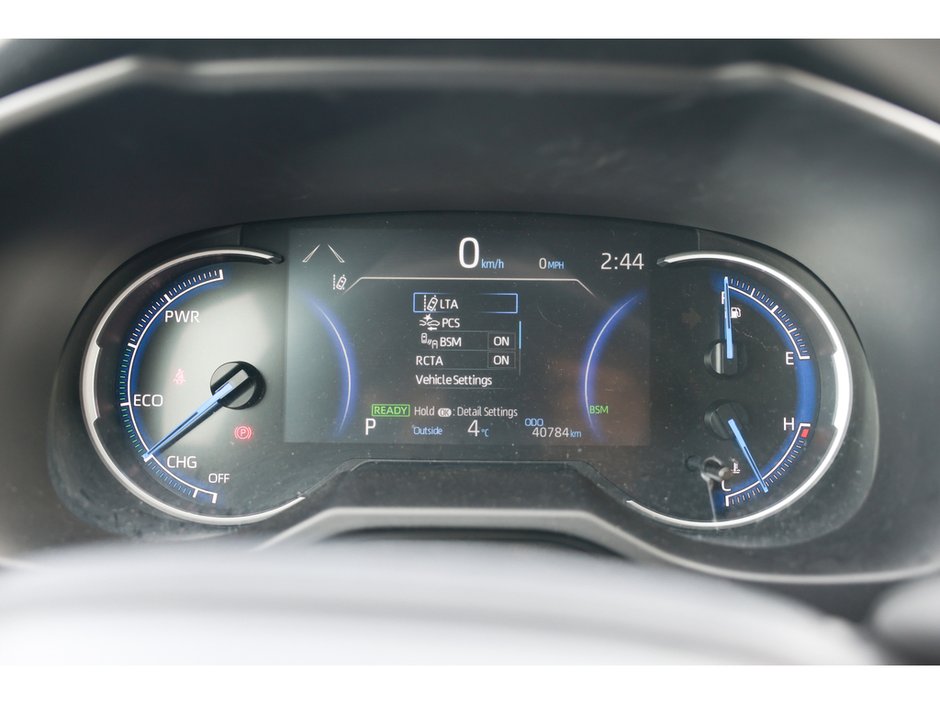 2025 Toyota RAV4 Hybrid LE-20