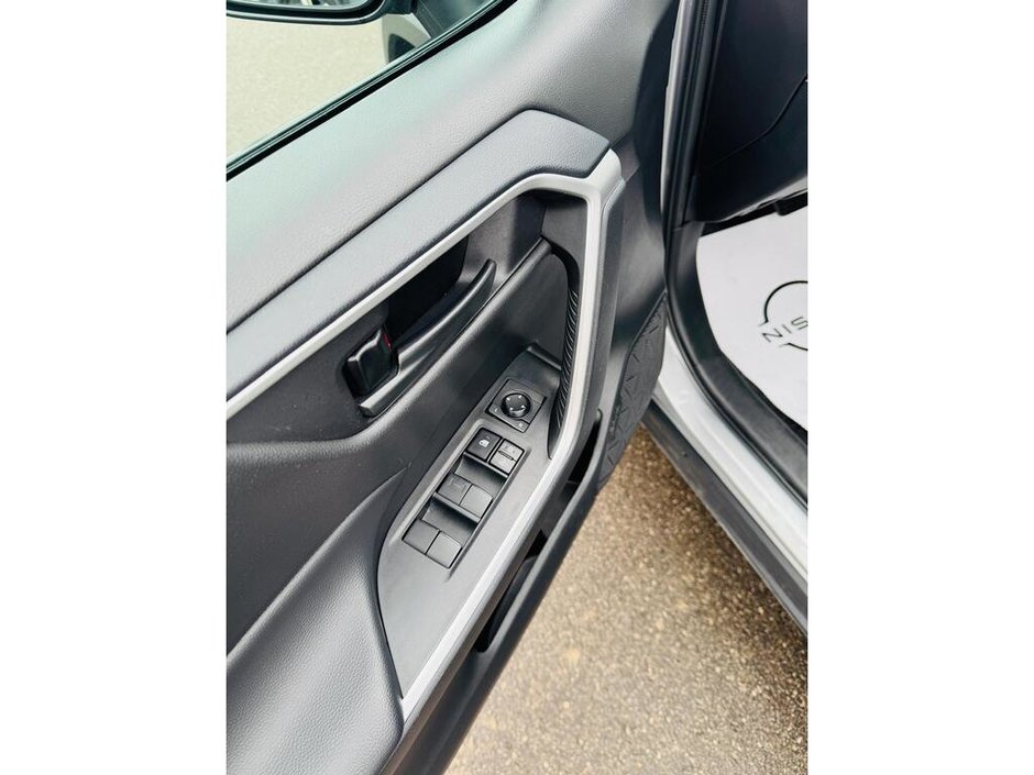 2023 Toyota RAV4 LE-19