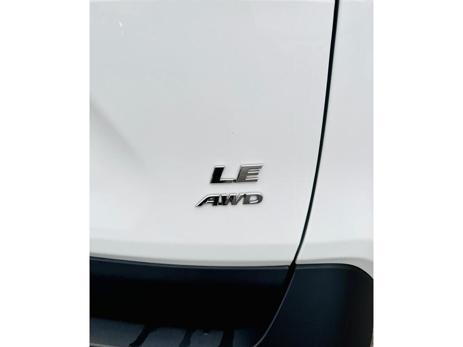 2023 Toyota RAV4 LE-21