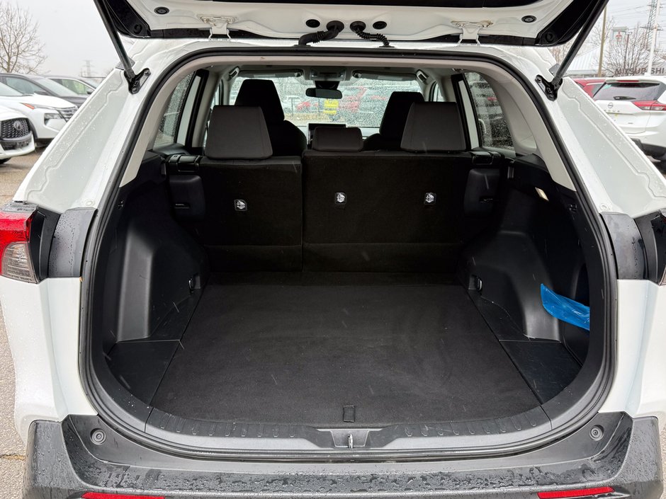 2023 Toyota RAV4 LE-14