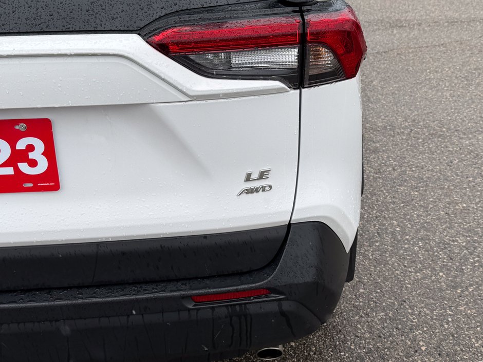 2023 Toyota RAV4 LE-13