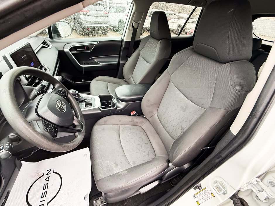 2023 Toyota RAV4 LE-22