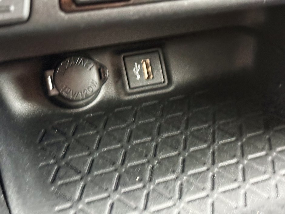 2023 Toyota RAV4 LE-27