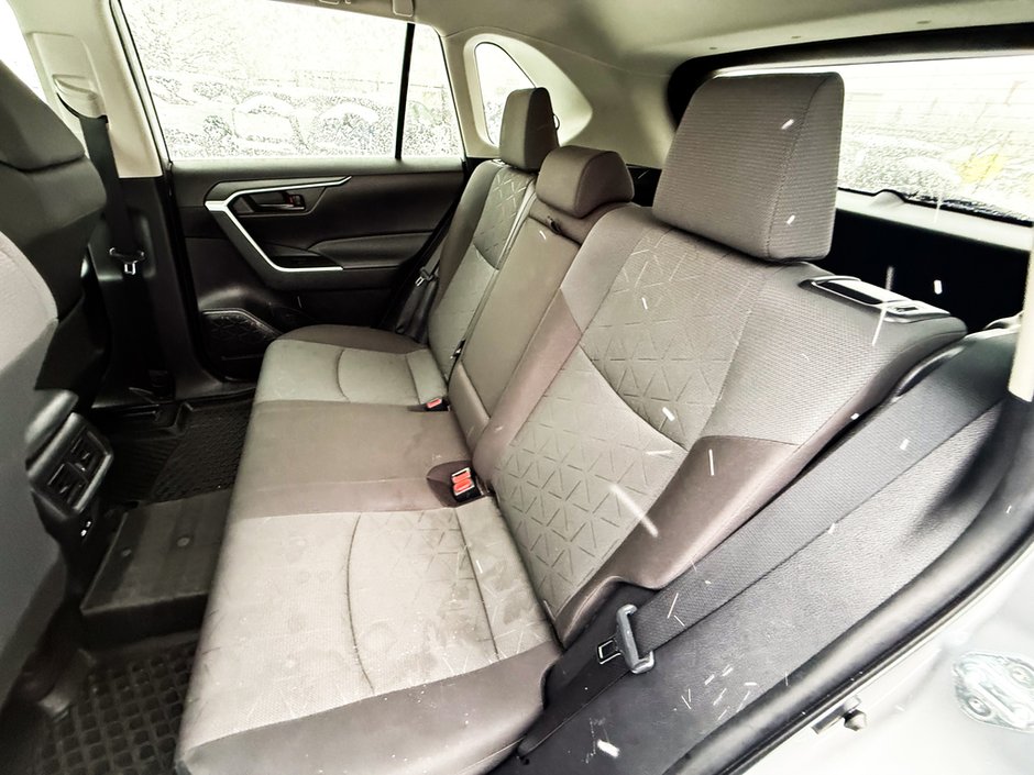 2023 Toyota RAV4 LE-14