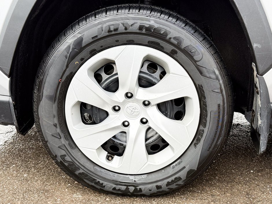 2023 Toyota RAV4 LE-9