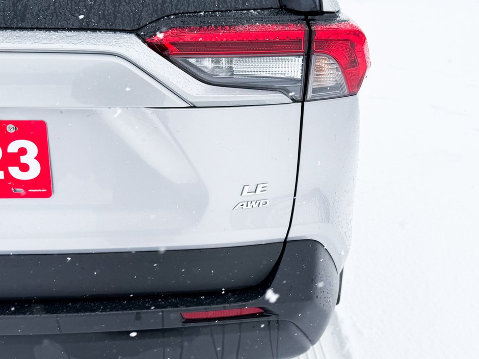 2023 Toyota RAV4 LE-12