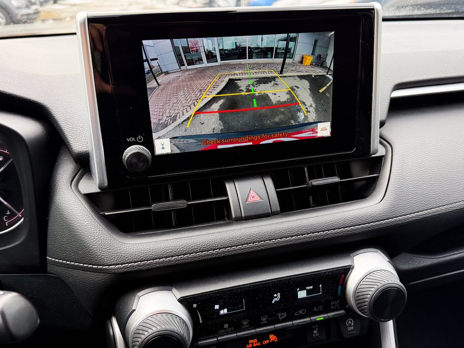 2023 Toyota RAV4 LE-23