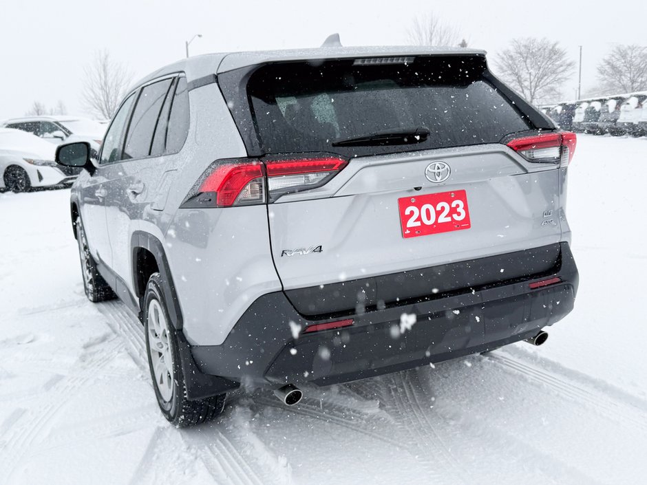 2023 Toyota RAV4 LE-4