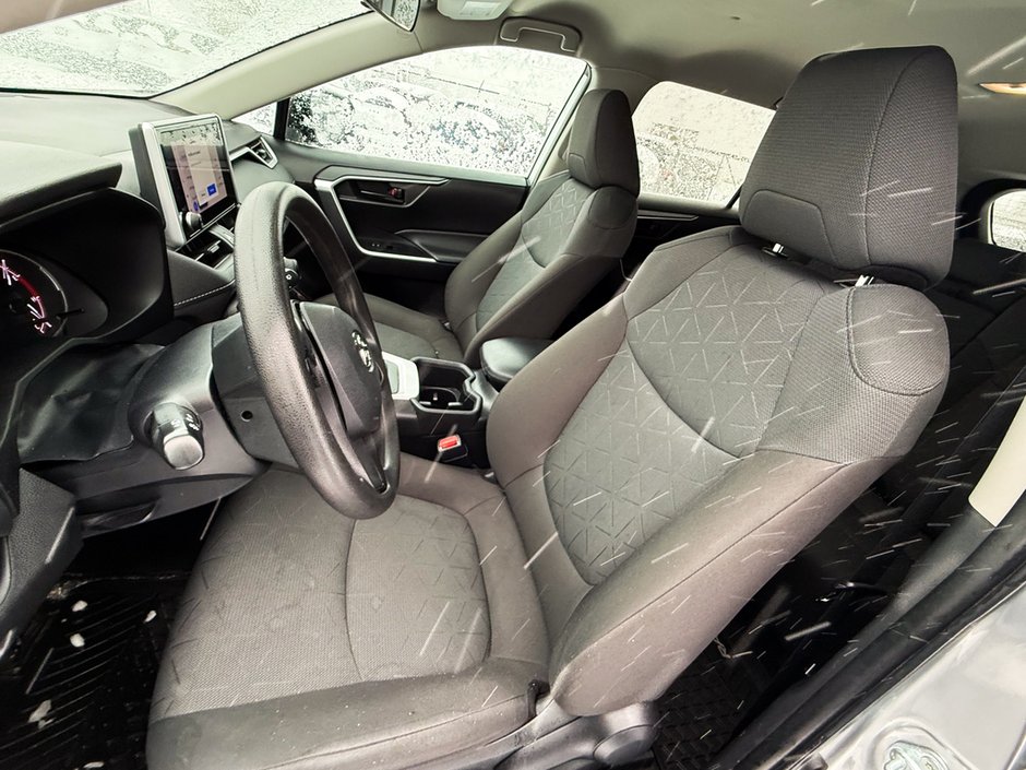 2023 Toyota RAV4 LE-16