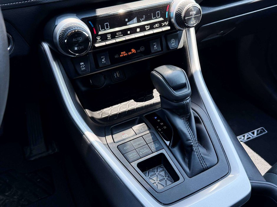2023 Toyota RAV4 XLE-21