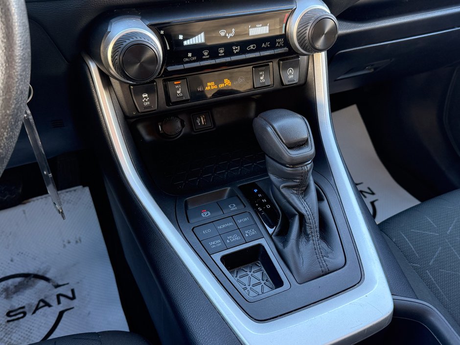 2024 Toyota RAV4 LE-19