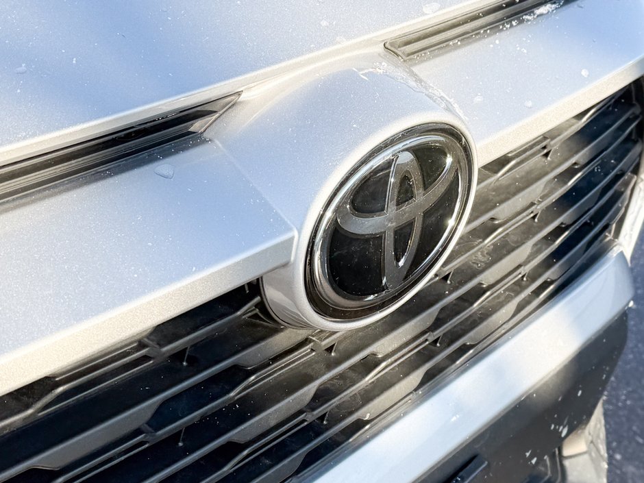 2024 Toyota RAV4 LE-9