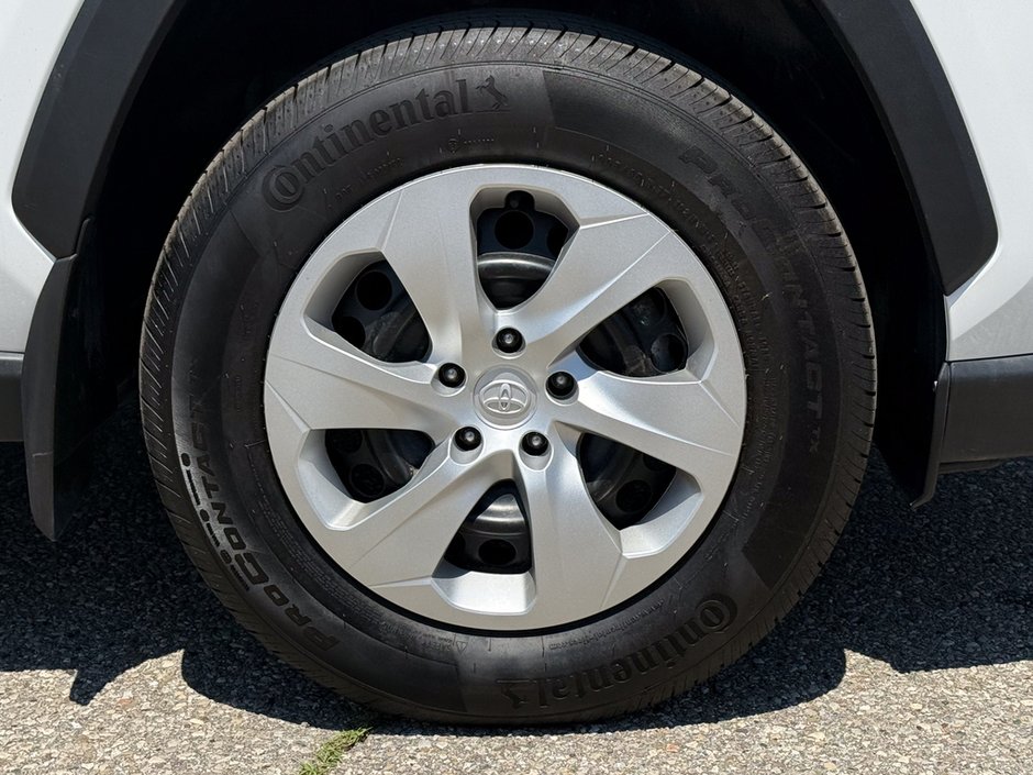 2025 Toyota RAV4 LE-10
